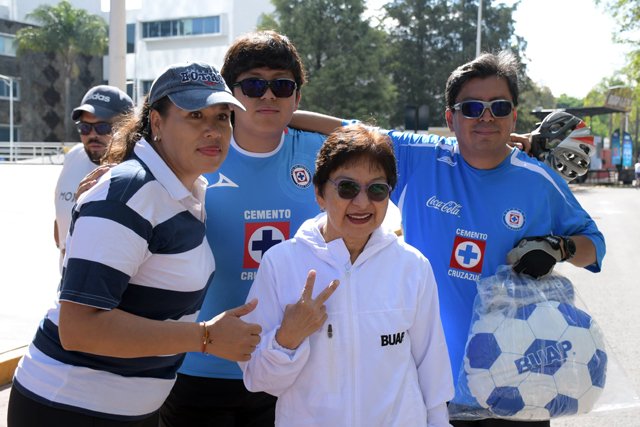 BUAP conmemora Día del Padre con rodada recreativa en CU